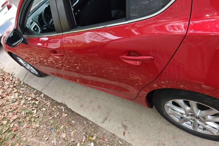 Used Mazda Mazda 3 Axela 2019 Cloud-Control Edition Hatchback 1.5L Automatic Comfort Model China VI Standard
