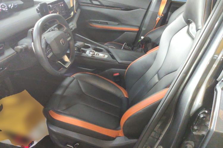 Used Changan UNI-V 2023 1.5T Prestige Model
