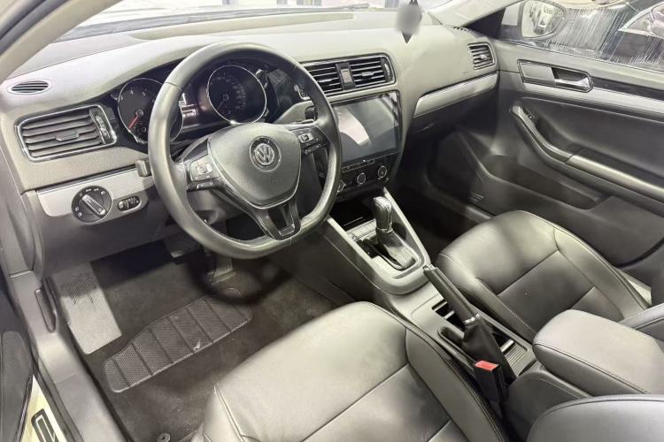 Used Volkswagen Sagitar 2017 180TSI Automatic Leading Model