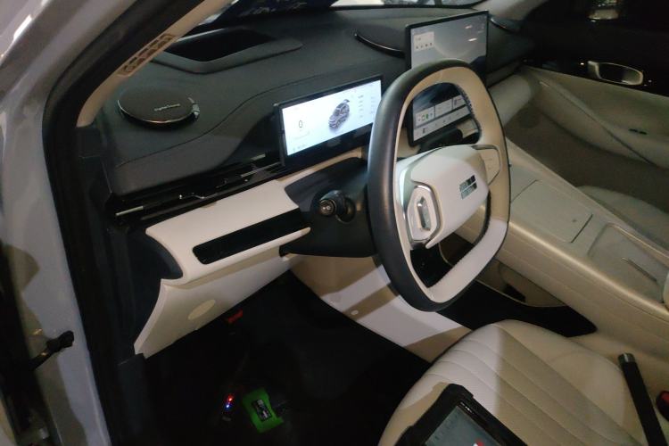 Used  E5 2024 530km Starship Edition
