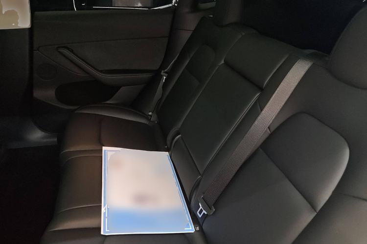 Used Tesla Model Y 2023 Long-Range All-Wheel-Drive Version
