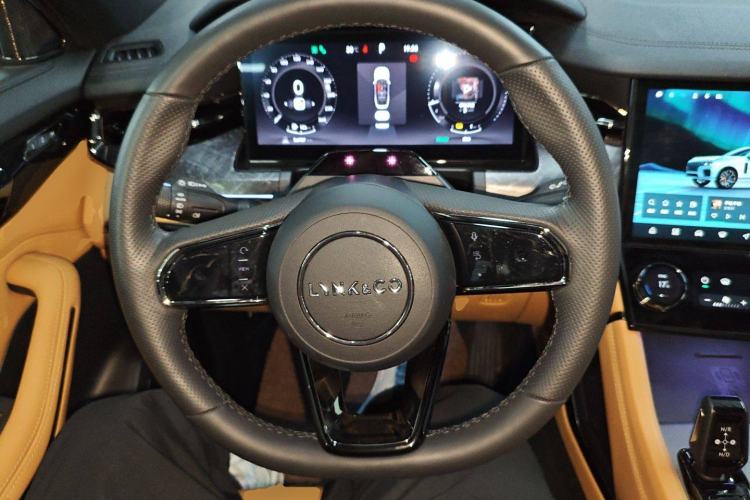 Used Lynk & Co 09 EM-P 2021 2.0T PHEV Halo Six-Seater
