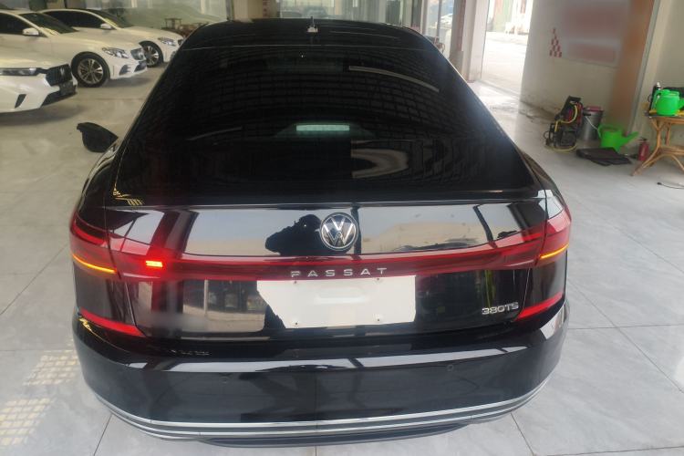 Used Volkswagen Passat 2024 380TSI Starry Luxury Edition
