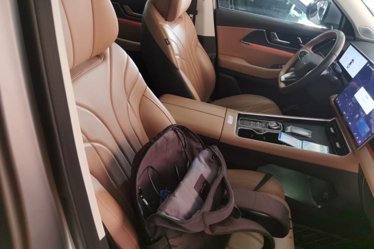 Used Chery Tiggo 8 L 2024 2.0T Two-Wheel Drive Prestige Version 5 Seats
