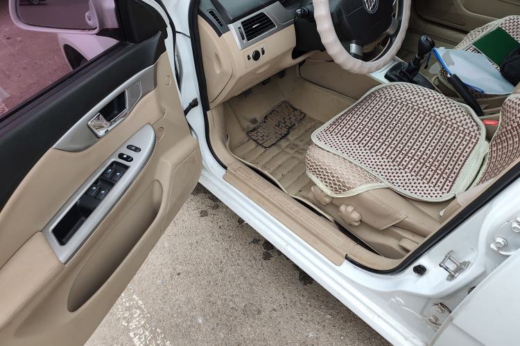 Used Buick Excelle 2013 1.5L Manual Classic Model
