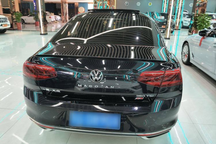 Used Volkswagen Magotan 2021 330TSI DSG 30th Anniversary Edition
