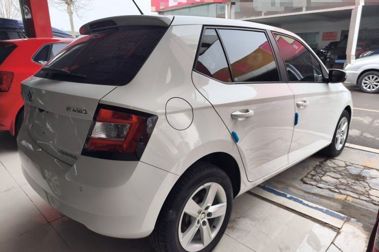 Used Skoda Fabia 2017 1.4L Automatic Car Enjoy Edition
