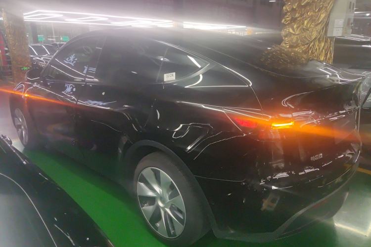 Used Tesla Model Y 2021 Standard Range Rear-Wheel Drive Version
