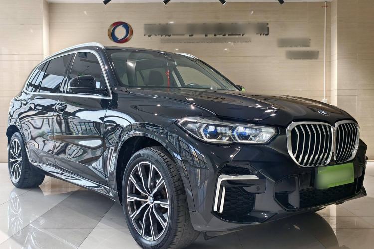 Used BMW X5 2022 xDrive 30Li Luxury M Sport Package
