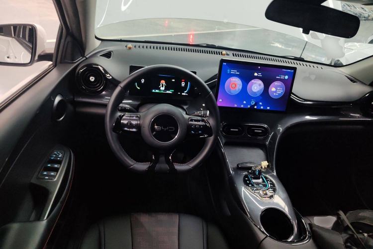 Used BYD e2 2024 Honor Edition Luxury Model
