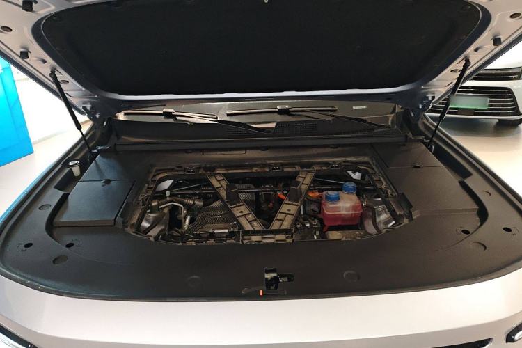 Used  G318 2024 Four-Wheel-Drive Air Suspension Model
