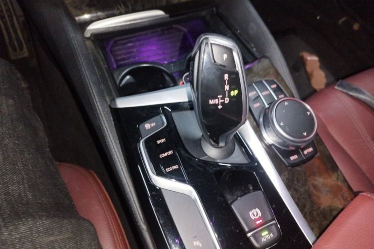 Used BMW 5 Series 2018 Restyled 530Li Leading Edition M Sport Package
