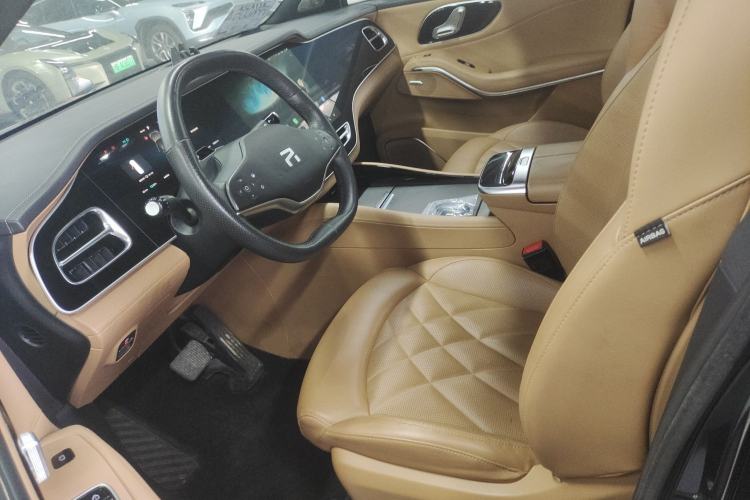 Used  R7 2023 Rear-Drive Screen King Pro Edition
