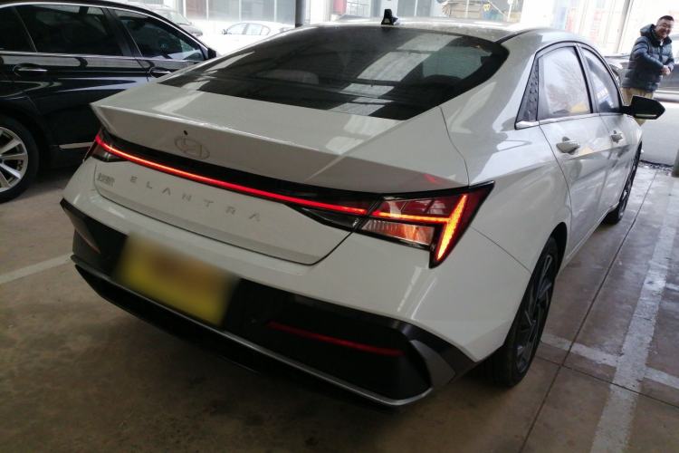 Used Hyundai Elantra 2023 1.5L CVT LUX Prestige Edition