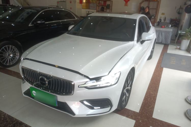 Used Volvo S60 2024 B4 Zhiyi Luxury Edition
