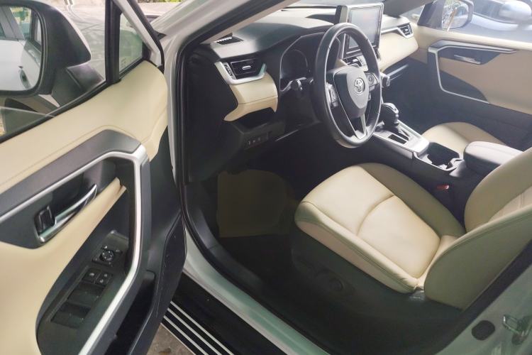 Used Toyota RAV4 2020 2.0L CVT Two-Wheel Drive Fashion PLUS Edition
