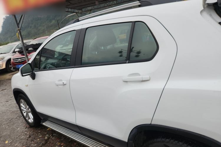 Used Chevrolet Trax 2016 1.4T Manual Two-Wheel Drive Comfort Version with Sunroof
