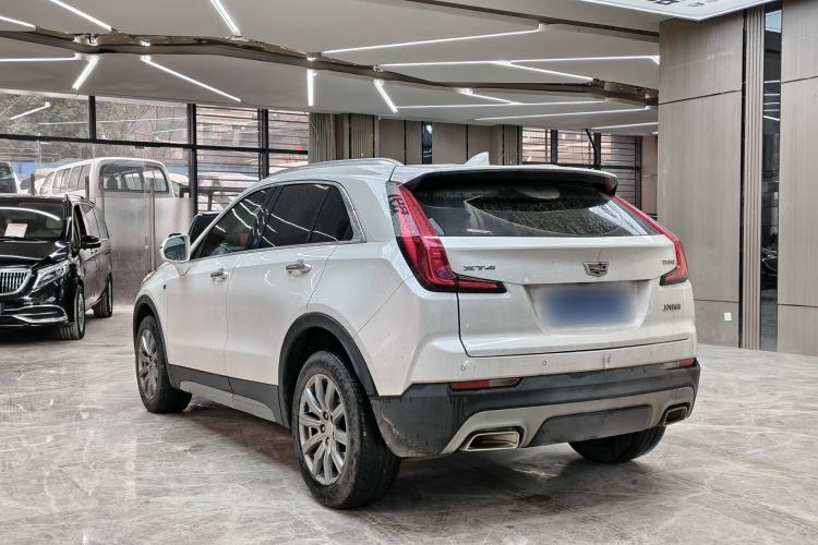 Used Cadillac XT4 2021 28T Two-Wheel Drive Leading Version
