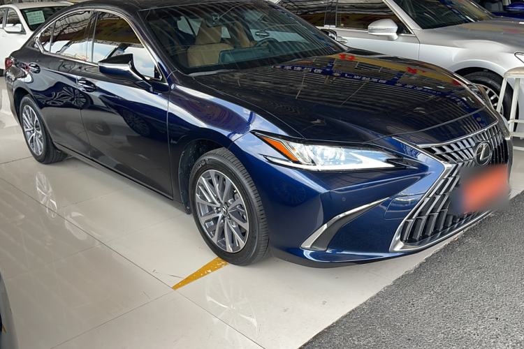Used Lexus ES 2022 200 Excellence Edition
