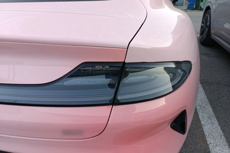 Used  SU7 2024 Rear-Drive Standard Founder Edition
