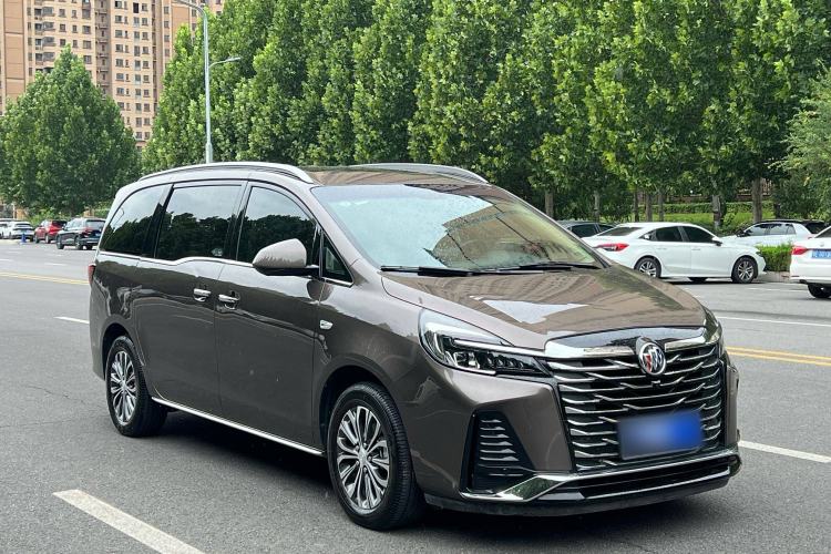 Used Buick GL8 2023 Facelifted Land Cruiser Executive Luxury Version
