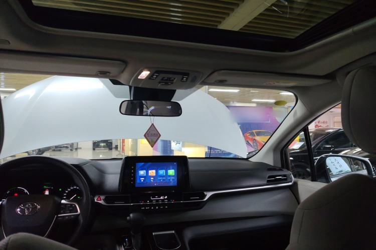 Used Toyota Sienna 2023 2.5L Hybrid Comfort Edition
