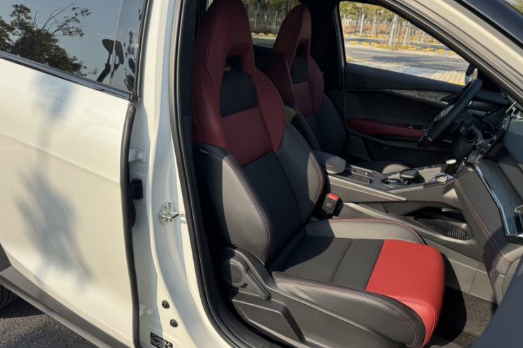 Used Lynk & Co 06 2020 1.5T JinPro model
