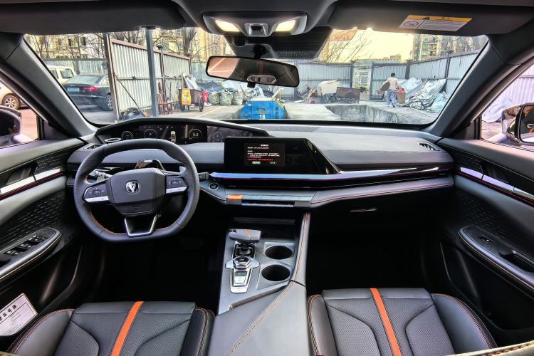 Used Changan UNI-V 2024 1.5T Prestige Edition