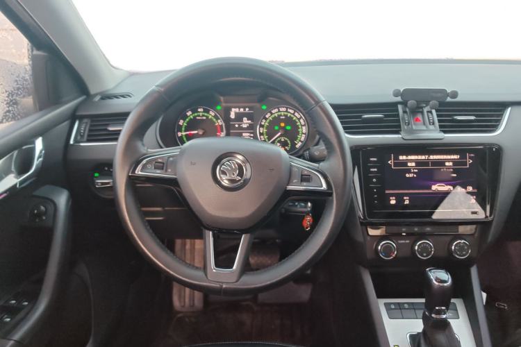 Used Skoda Octavia 2019 1.5L Automatic SmartDrive Comfort Edition China VI Standard
