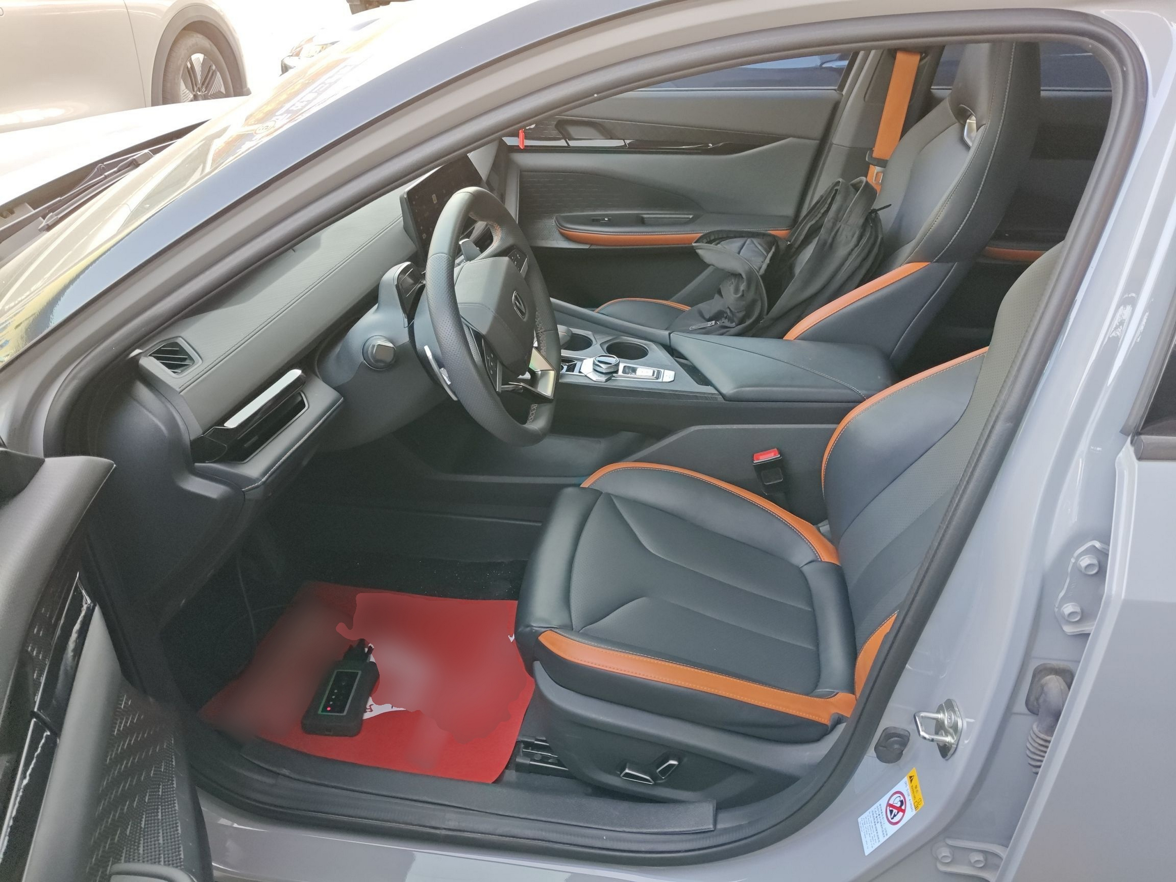 Переднее сиденье в автомобиле