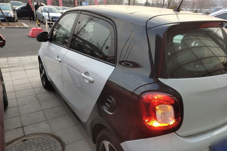 Used  forfour 2018 1.0L 52kW Passion Edition
