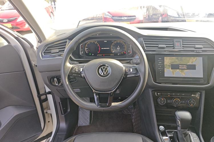 Used Volkswagen Tiguan L 2021 330TSI Automatic Two-Wheel Drive Smart Edition
