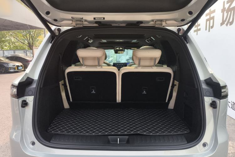 Used  S09 2025 Rear-Drive Ultra+
