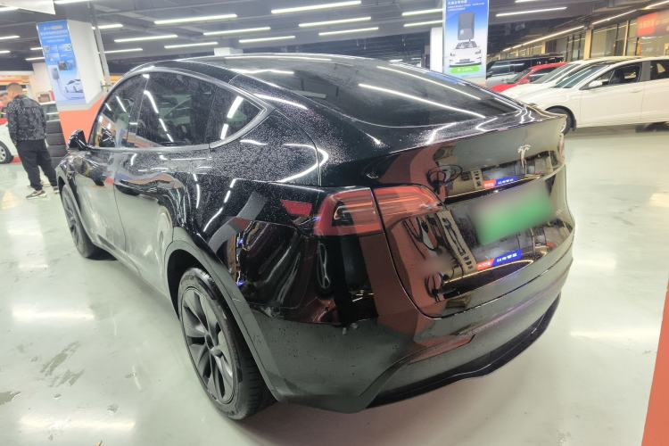 Used Tesla Model Y 2023 Long-Range All-Wheel-Drive Version