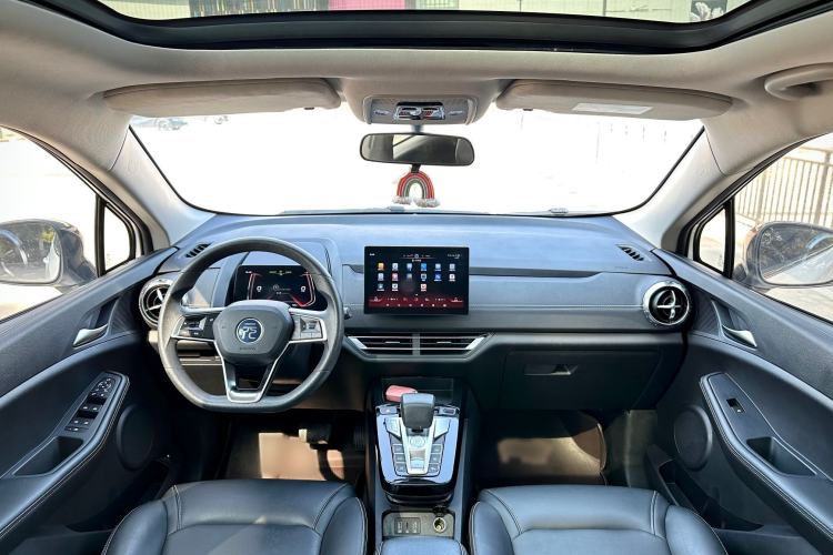 Used BYD Yuan New Energy 2019 EV360 Smart Connect Enjoyment Model
