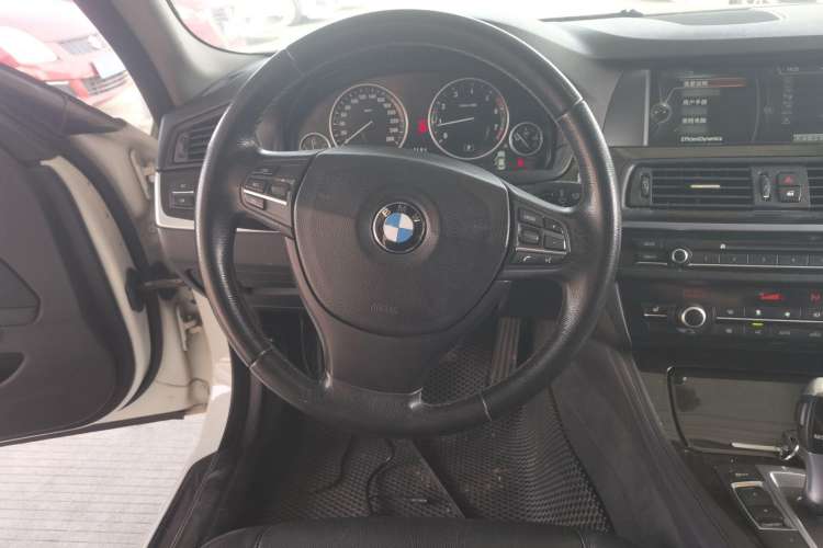 Used BMW 5 Series 2013 525Li Luxury Model