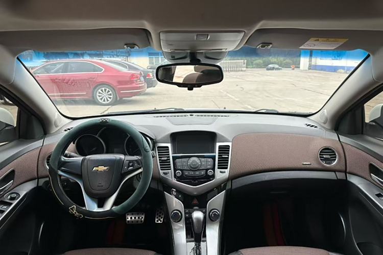 Used Chevrolet Cruze 2013 Hatchback 1.6L Automatic Luxury Model
