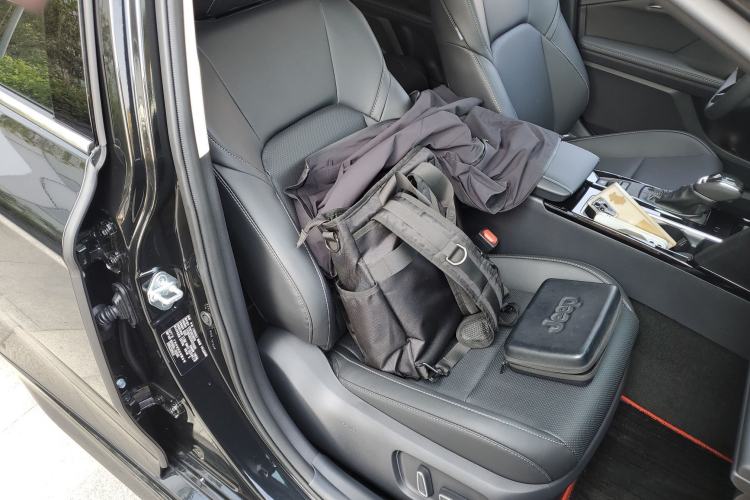 Used Toyota Camry 2026 Model Dual-Engine 2.0HSE Sport Lite Edition