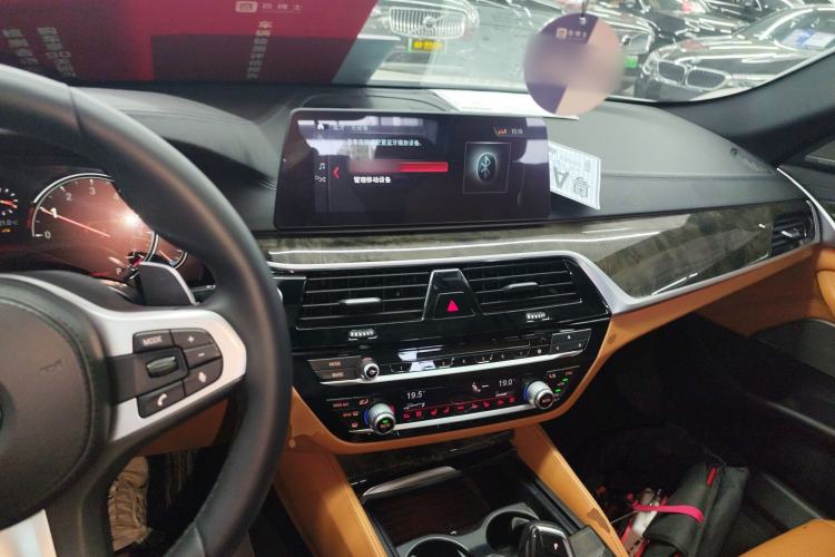 Used BMW 5 Series 2018 530Li Luxury Edition M Sport Package
