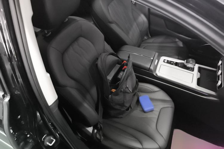 Used Hongqi HS5 2025 2.0T Two-Wheel Drive Flagship Pro Edition