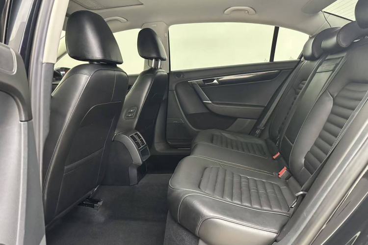 Used Volkswagen Magotan 2013 1.8TSI Luxury Model
