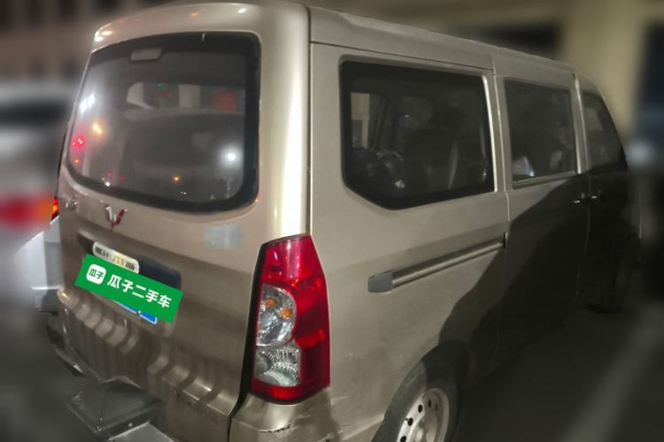 Used Wuling Rongguang 2014 1.2L S Base Model
