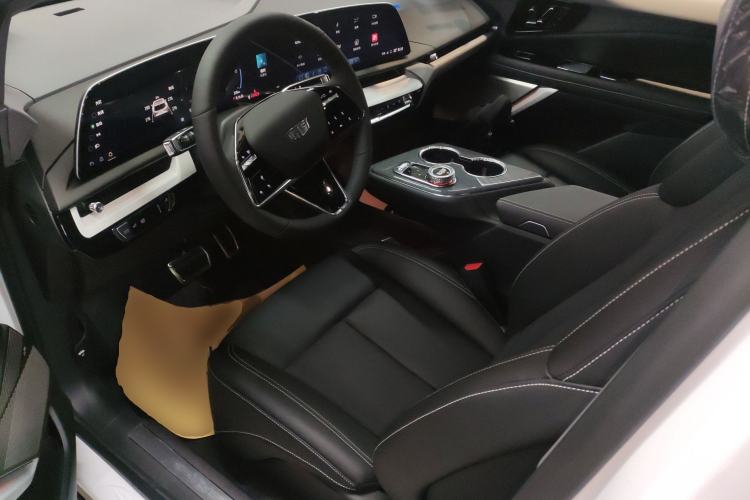 Used Cadillac OPTIQ 2024 Standard Range Version