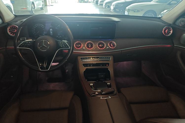 Used Mercedes-Benz E-Class 2022 Second Facelift E 300 L Fashion Edition
