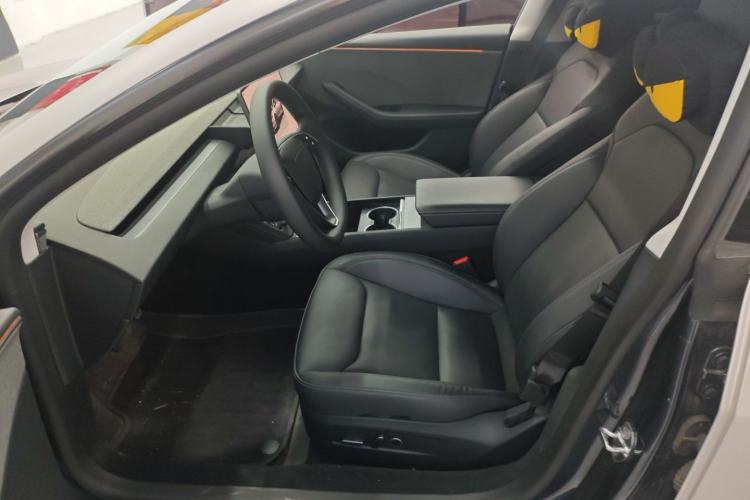 Used Tesla Model 3 2025 Rear-Wheel-Drive Version
