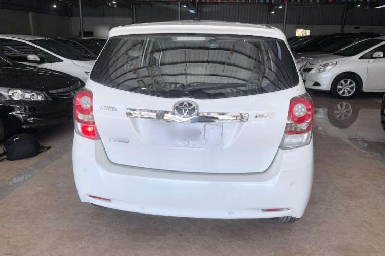 Used Toyota Verso 2014 Starlight 180E CVT Elite Edition
