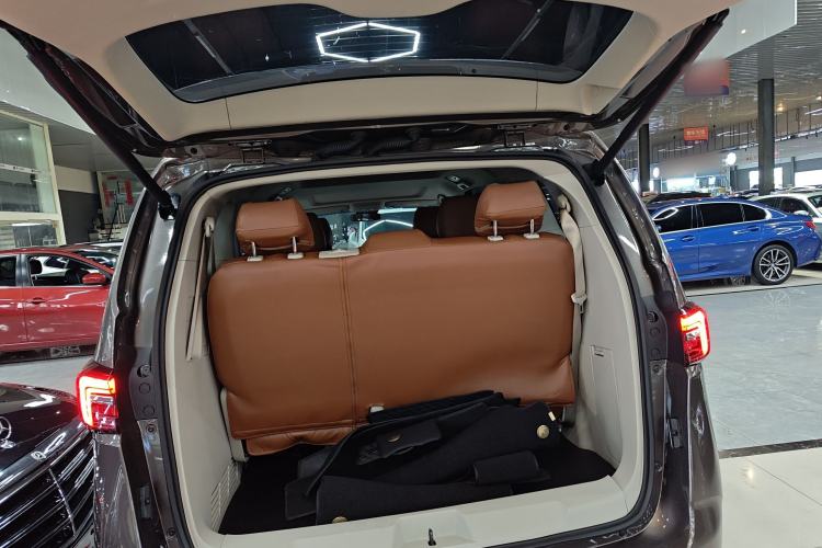 Used Buick GL8 2023 Land Executive Class Smart Enjoyment Model
