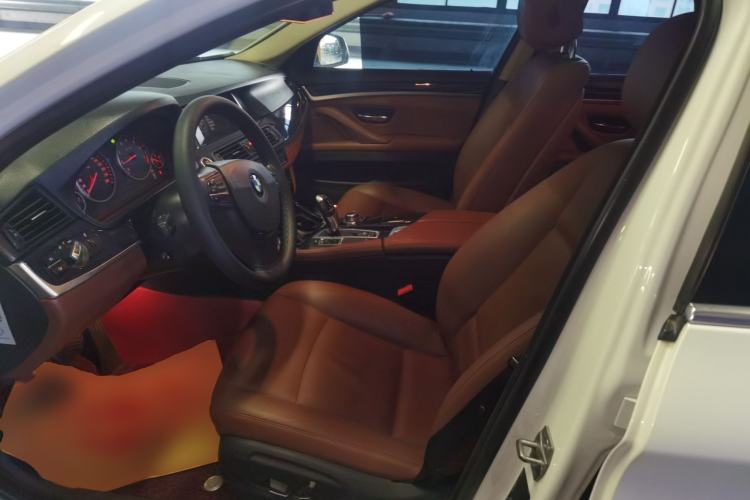 Used BMW 5 Series 2015 520i Elegant Edition
