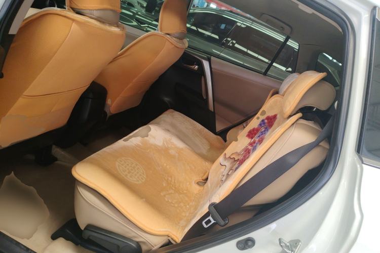 Used Toyota RAV4 2013 2.0L CVT Four-Wheel Drive New Edition
