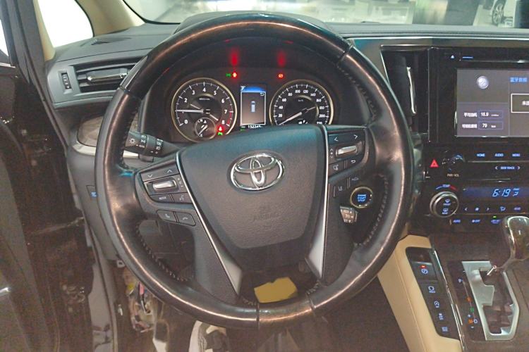 Used Toyota Alphard 2018 Revised Version 3.5L Premium Edition
